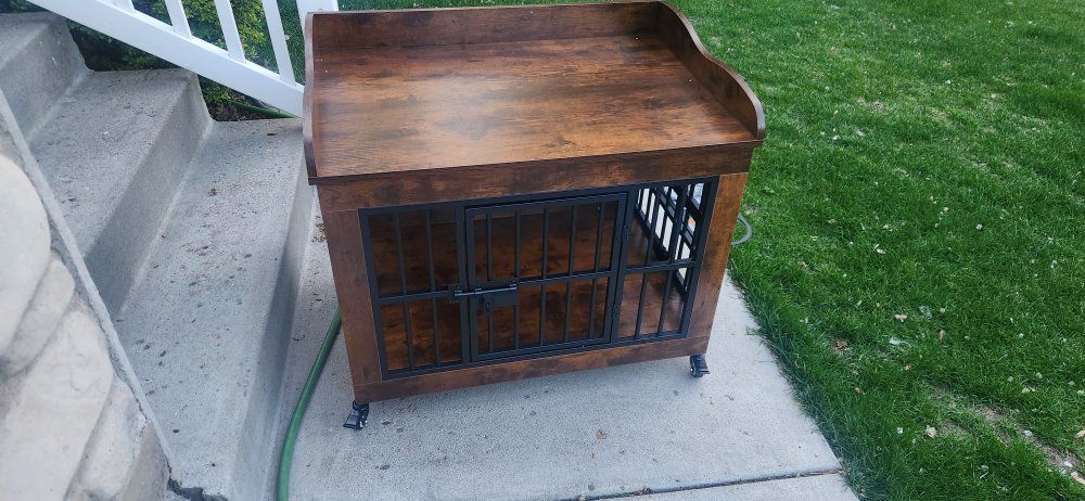 Brand New Medium Dog Crate