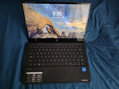 Gateway , laptop computer with touch screen