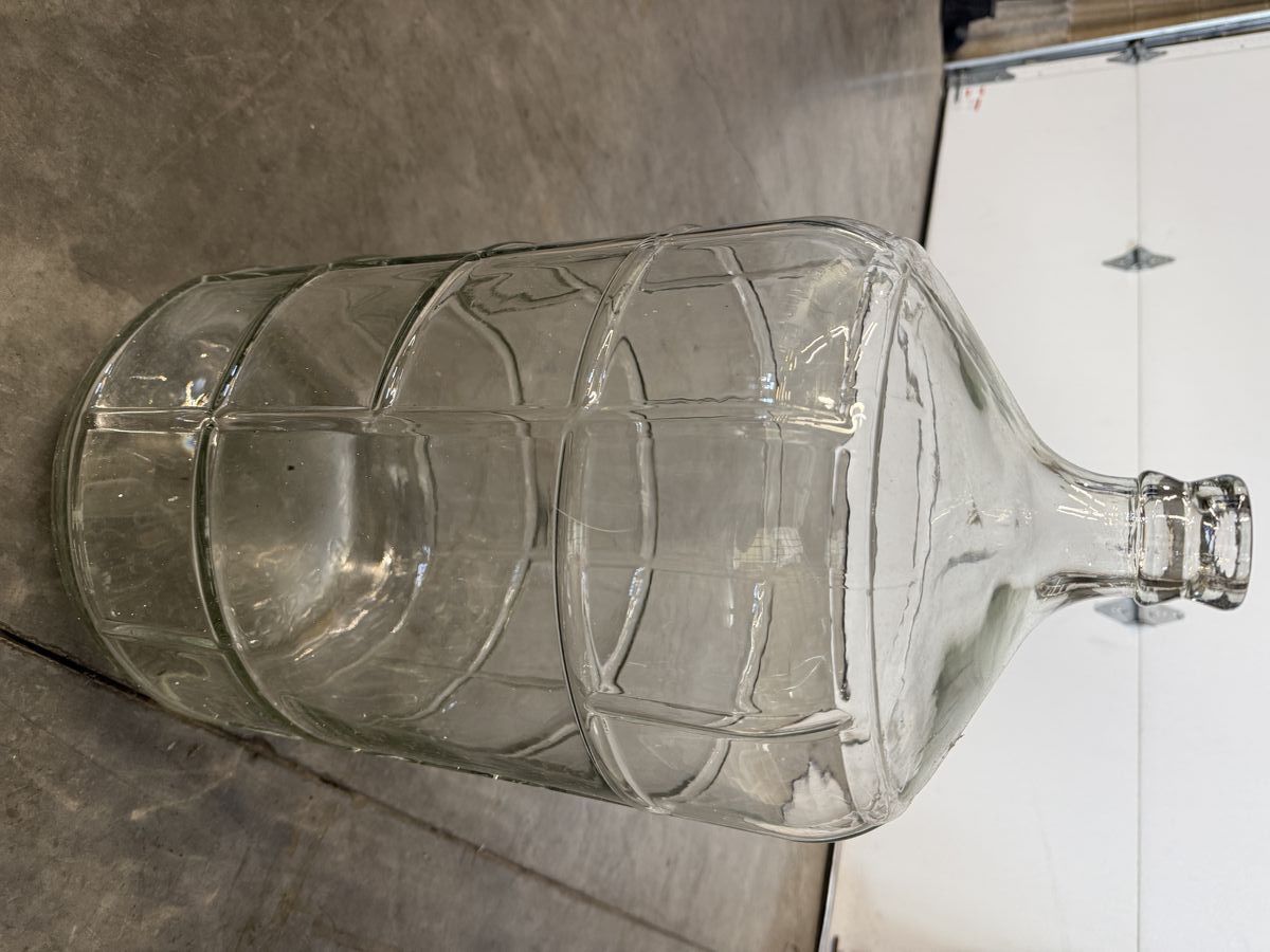 Main image 1