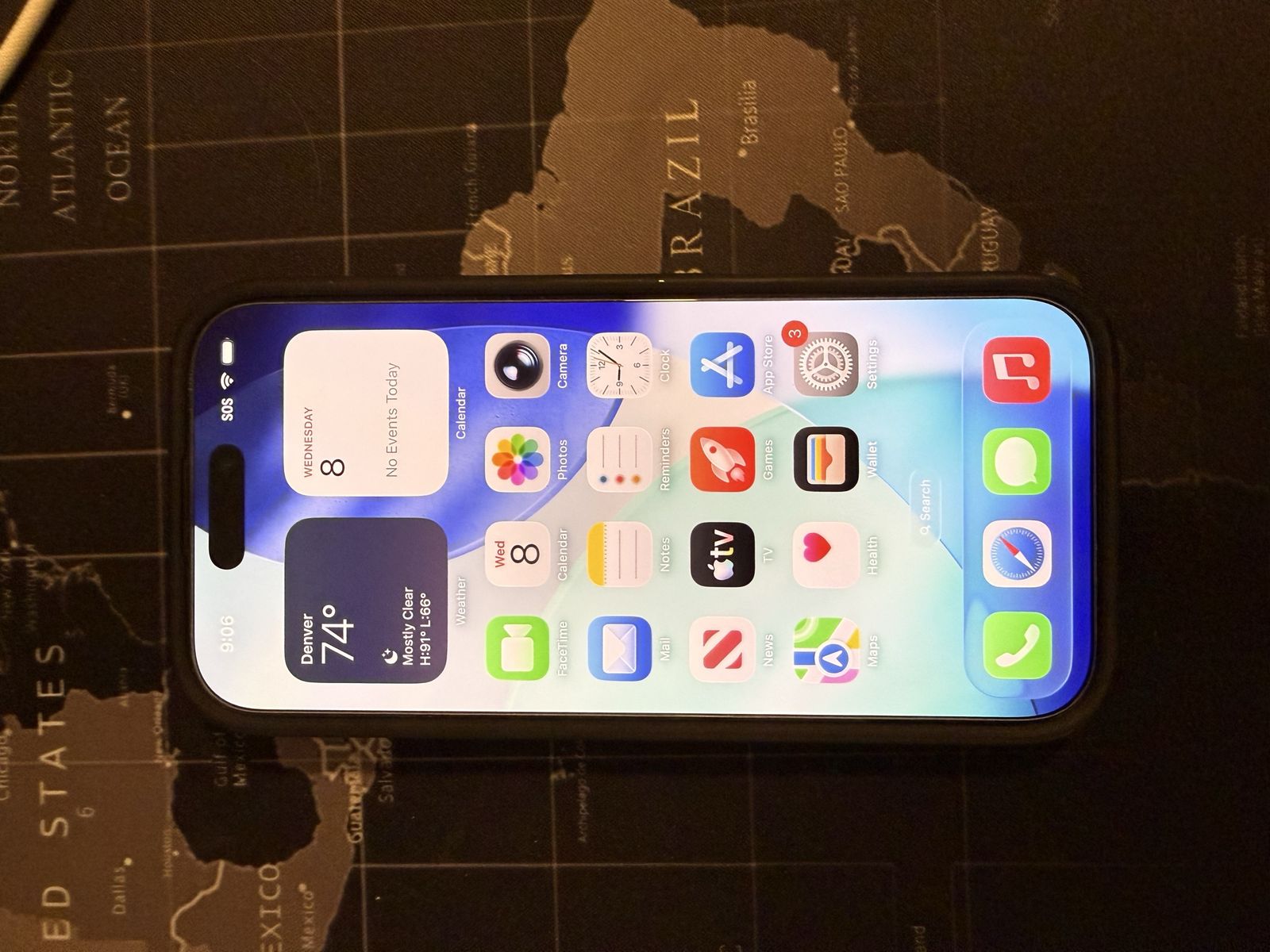 iPhone 16 Pro 128 GB Titanium - Unlocked + Excellent Condition