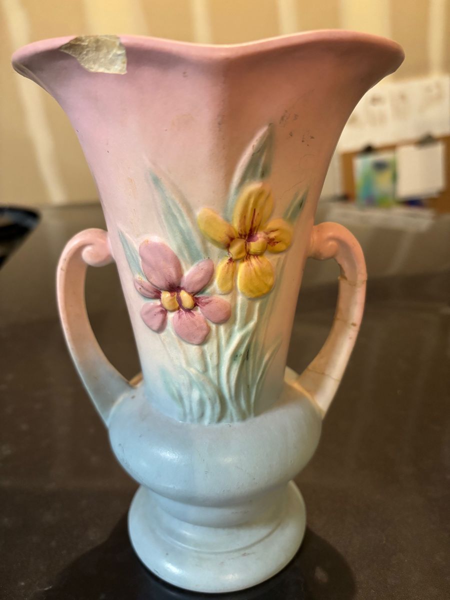 ANTIQUE HULL VASE