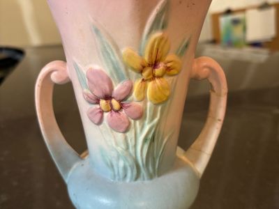 ANTIQUE HULL VASE