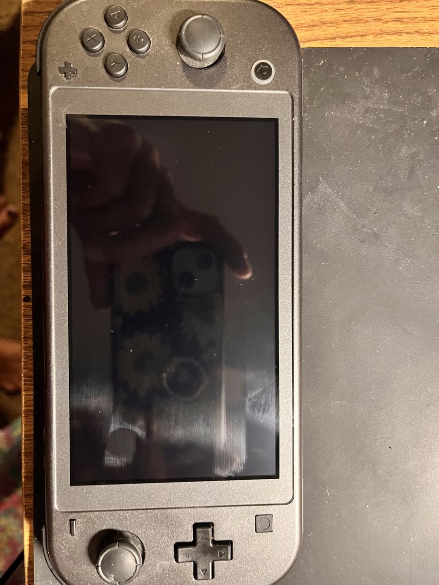 Main image 3