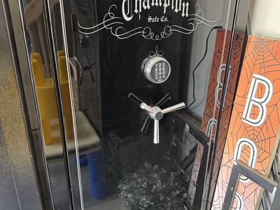 Champion Victory 35