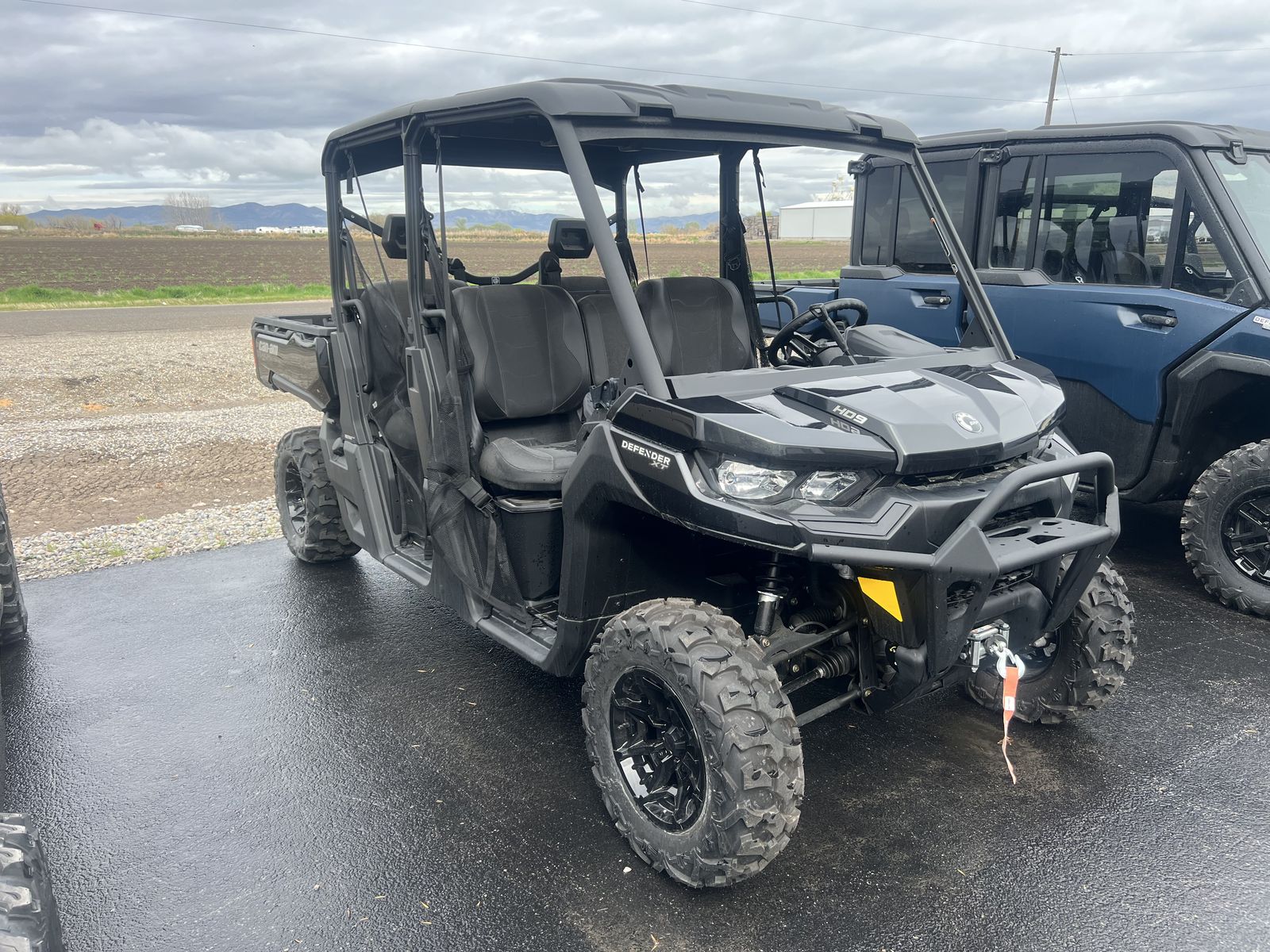 NEW 2025 Can-Am Defender Max XT HD9