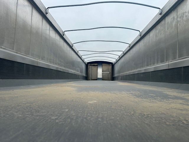 Main image 7