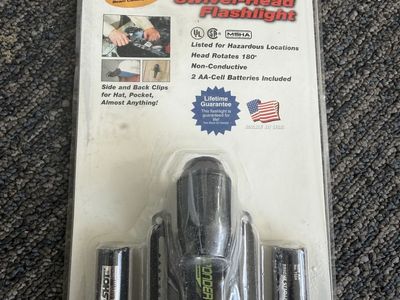 Koehler-Bright Star Responder 19202 2 AA-Cell Swivel-Head Flashlight - New in Package