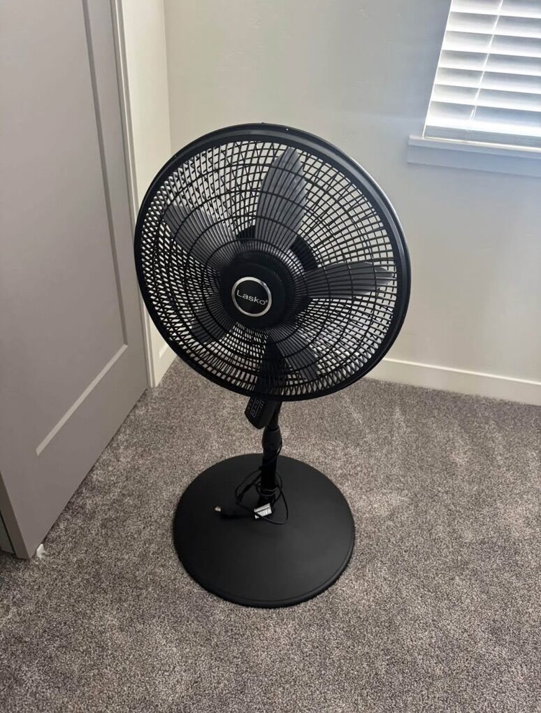 Lasko Oscillating Fan