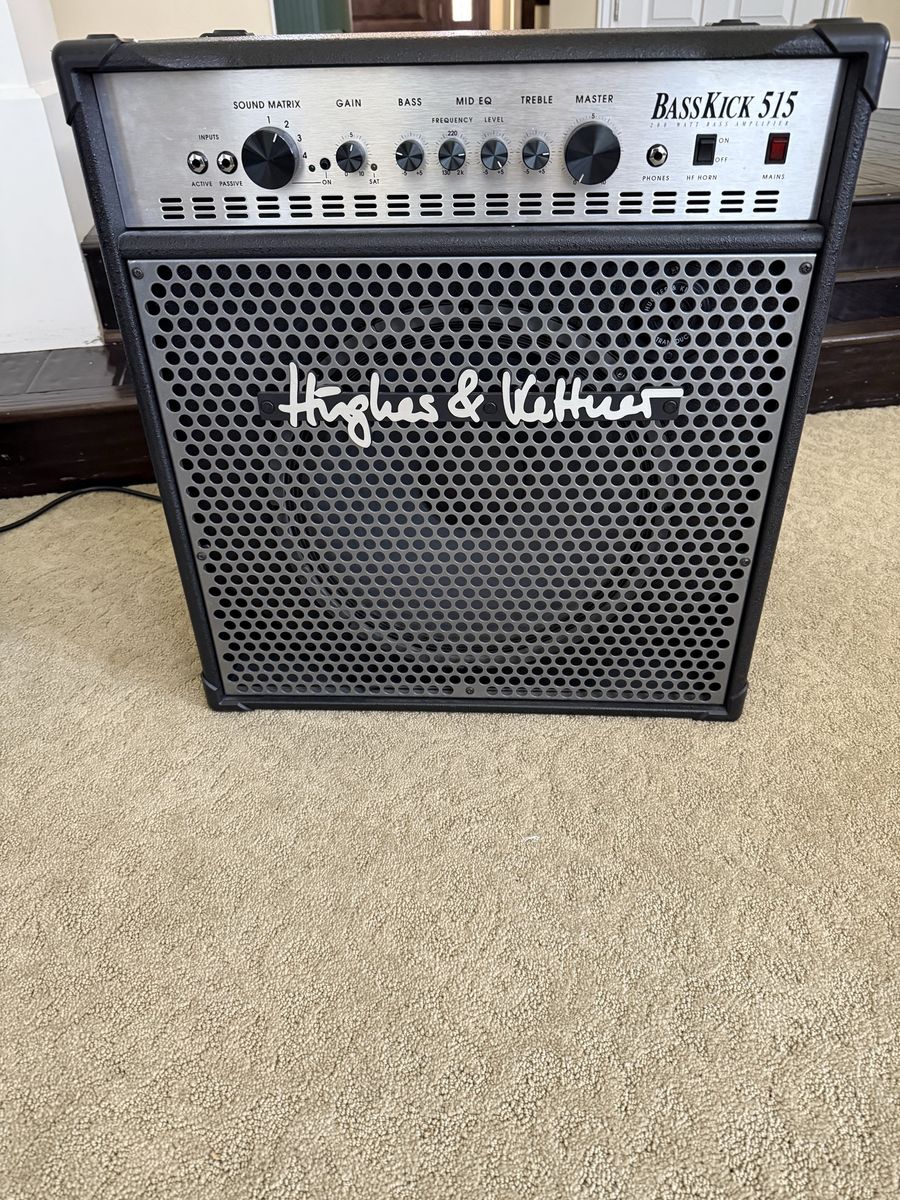 Hughes & Kettner Basskick 515