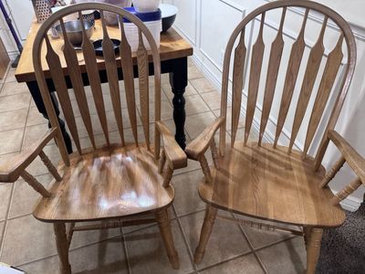Set of 2 Wooden Windsor Armchairs with Spindle Back - Solid Oak