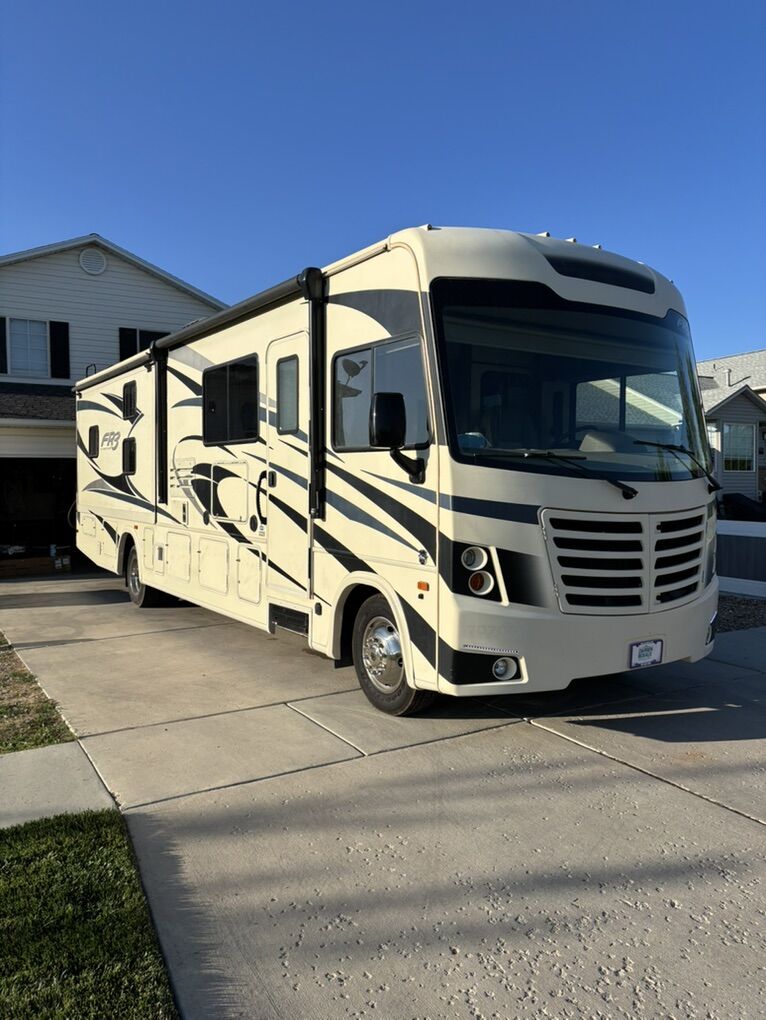 2020 FR3 Forest River 32DS