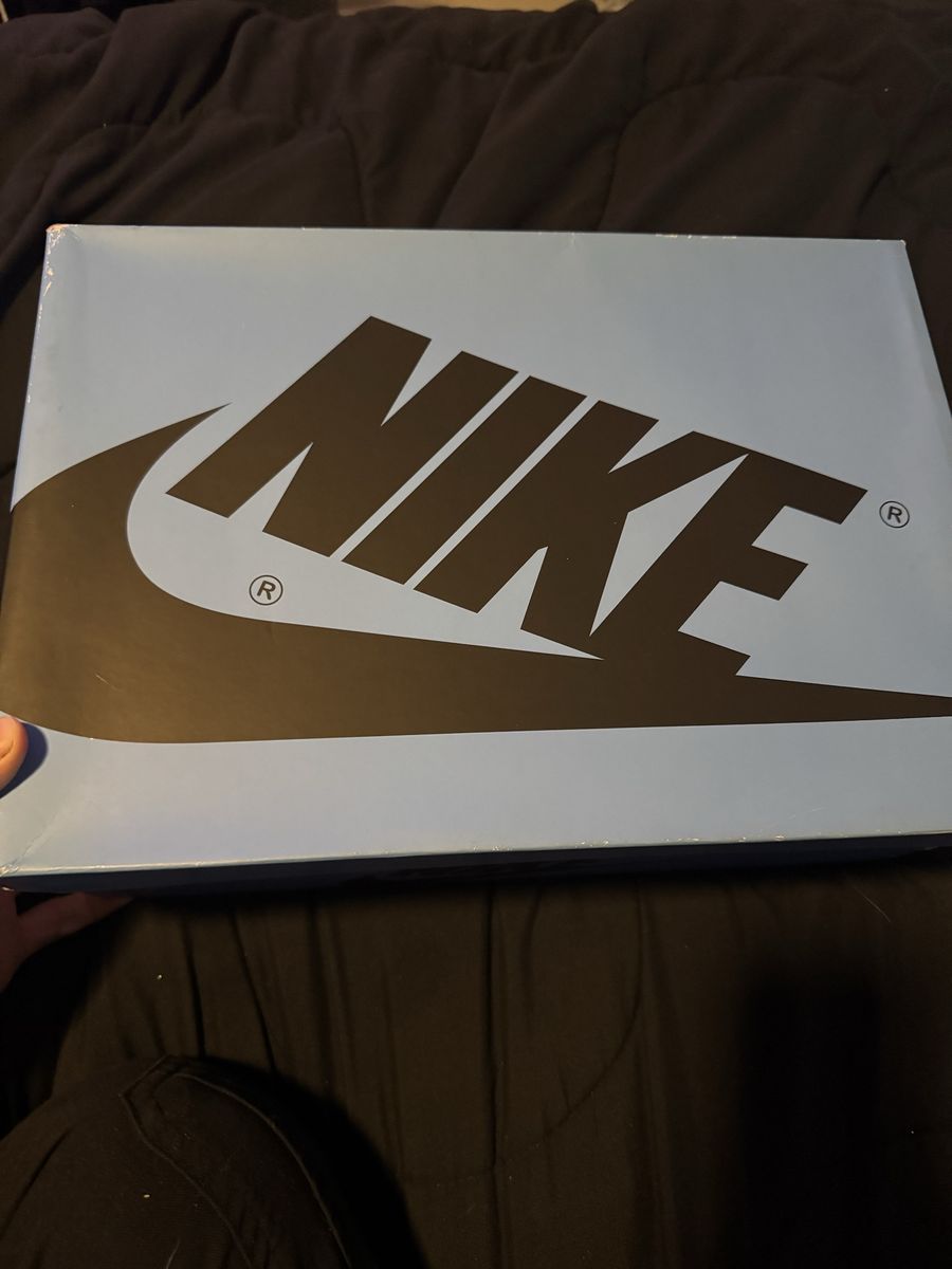 Jordan 1 Retro High Unc