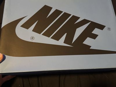 Jordan 1 Retro High Unc