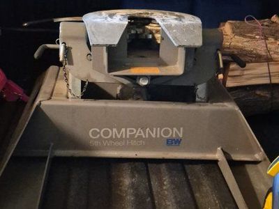 B&W Companion 5th Wheel Hitch
