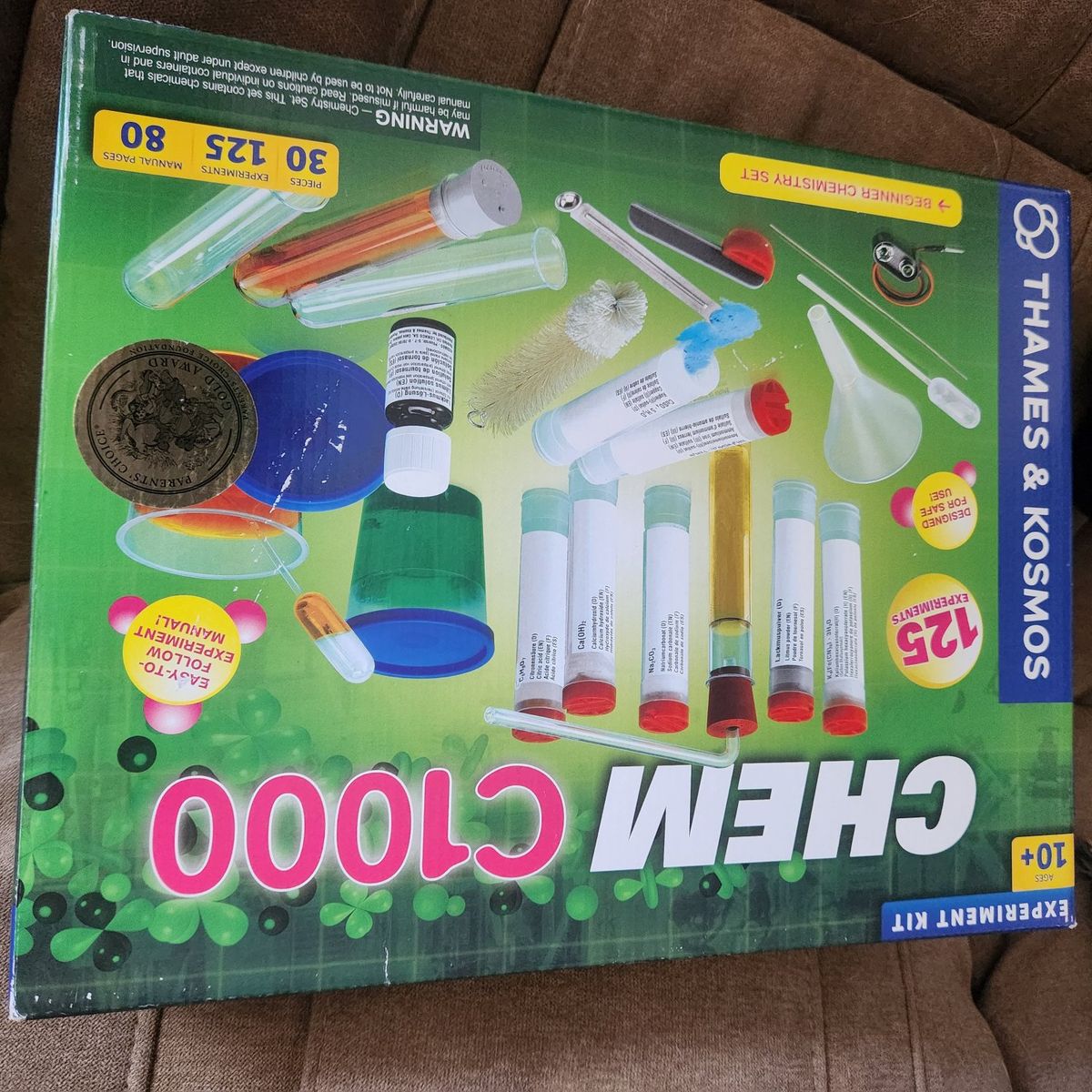 Thames & Kosmos CHEM C1000 Beginner Chemistry Set 125 Experiments Kit