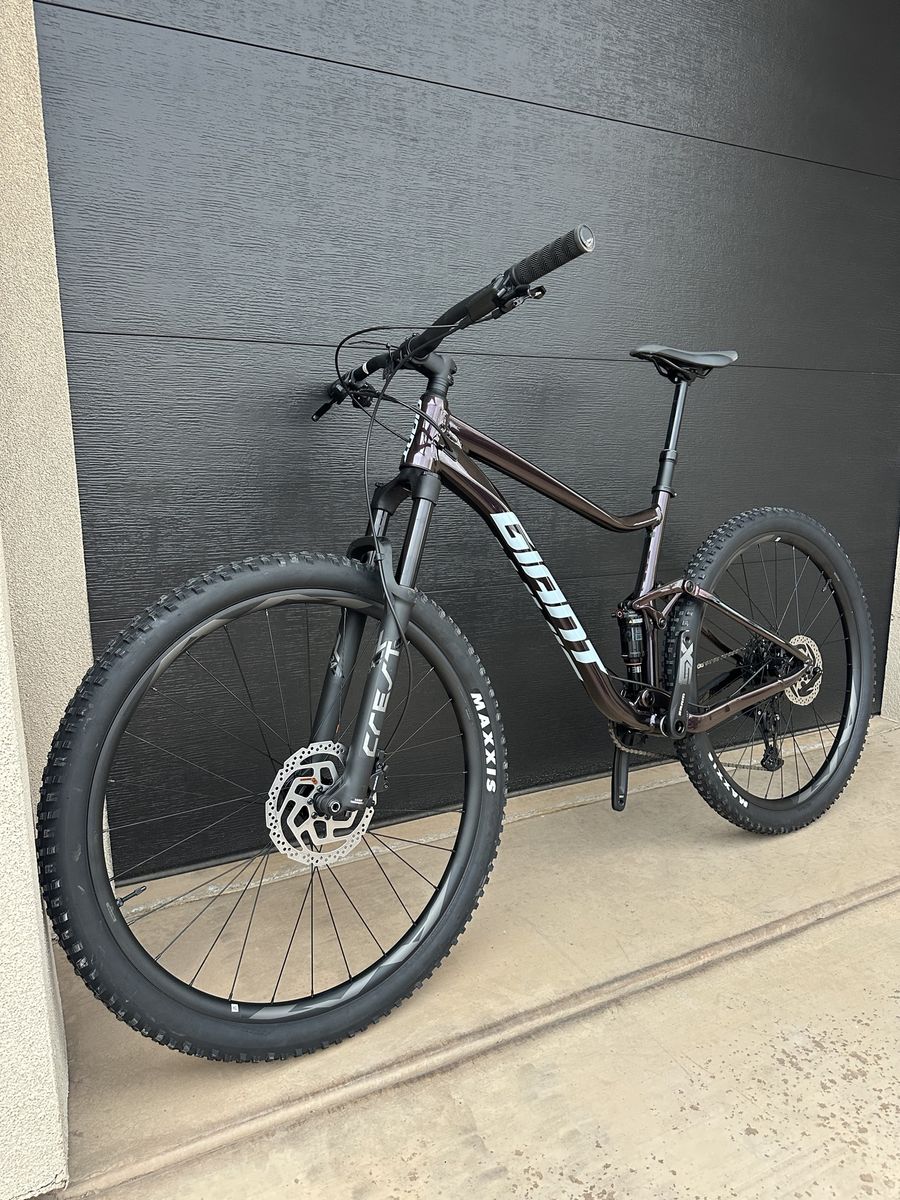 Giant Stance 29 Full Suspension Mountain Bike - Latge - Excellent Condition