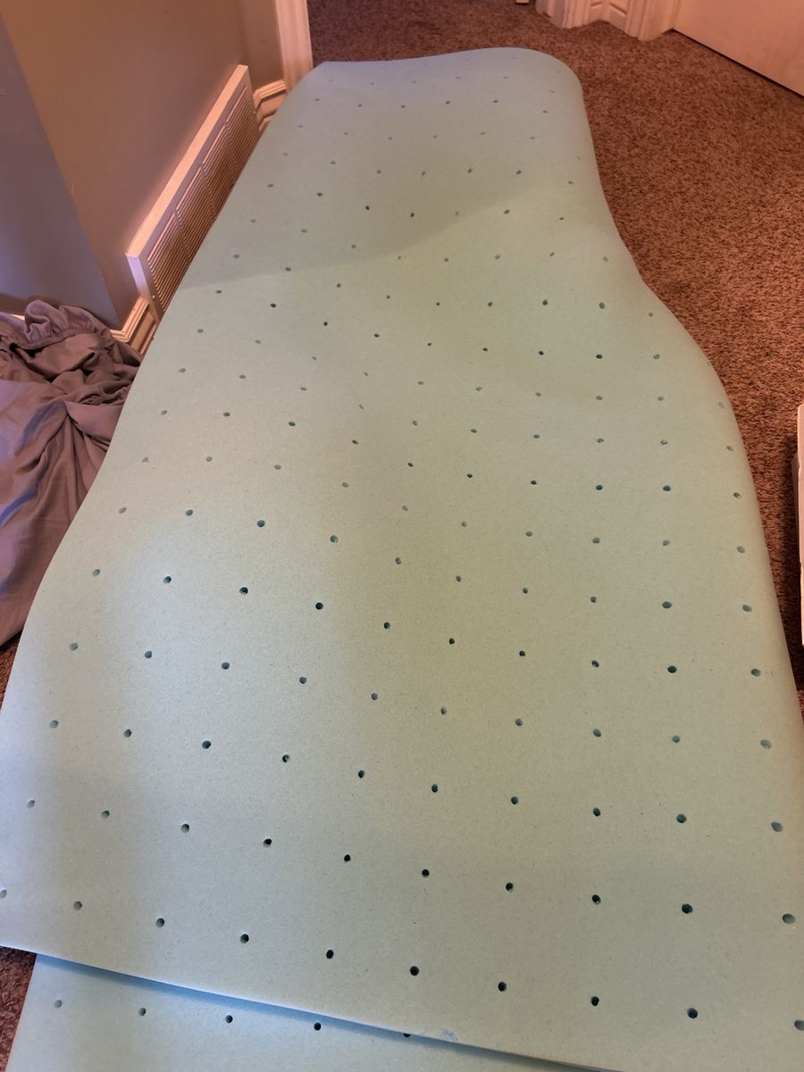 Ventilated Memory Foam Mattress Topper Blue Used