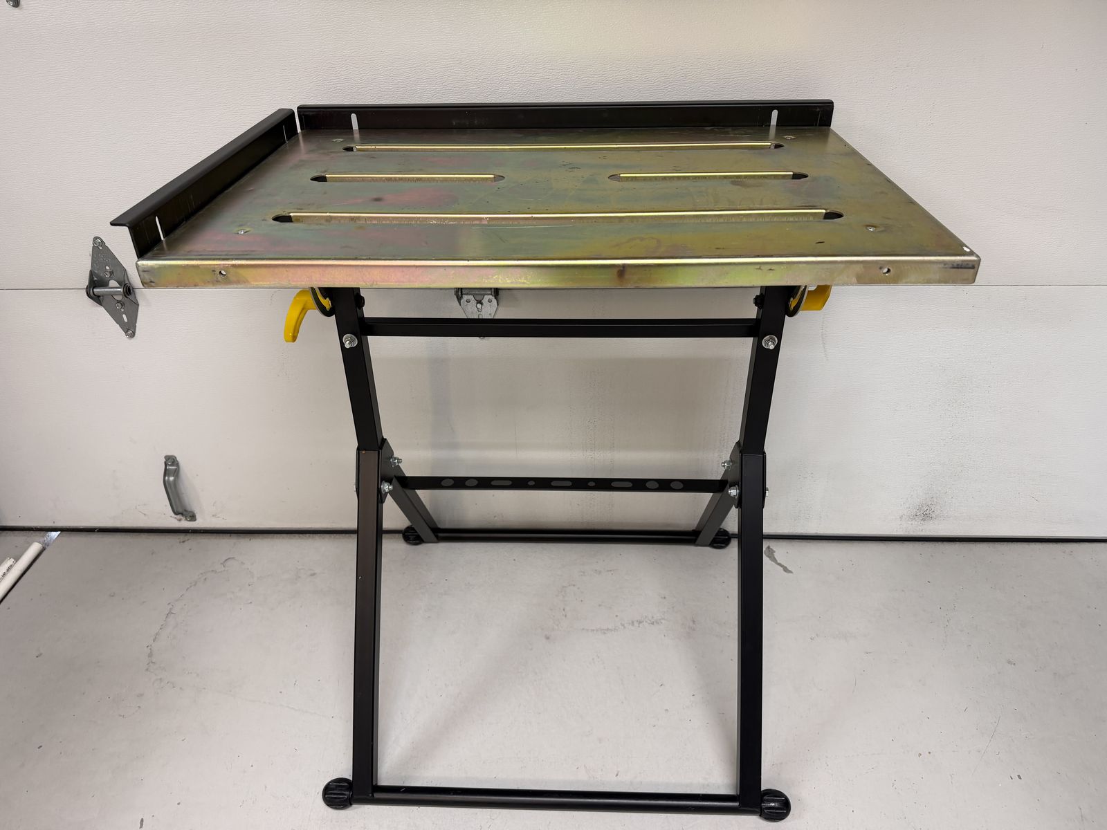20" x 30" foldable / portable welding table