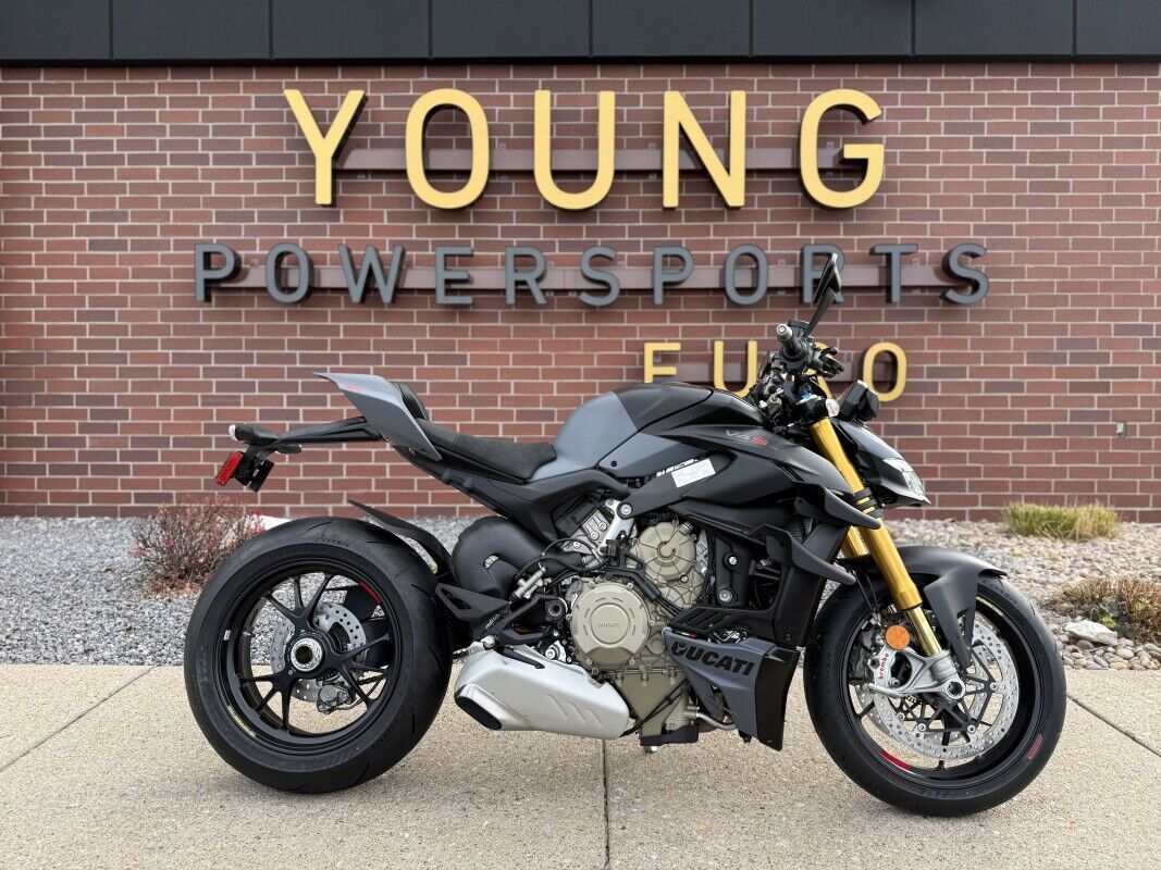 2025 Ducati Streetfighter V4 S