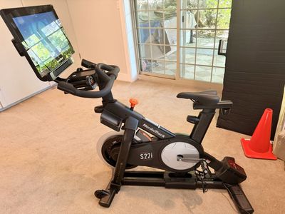 NordicTrack Commercial S22i Studio Cycle Exercise Bike. Like new!