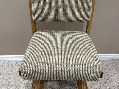 Swivel Oak/Fabric Chair