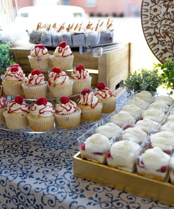 CAKE AND SWEETS SHOP FOR SALE