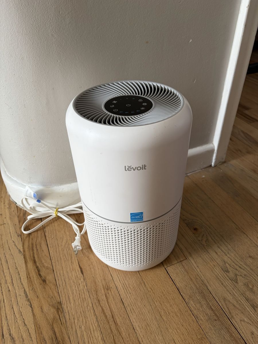 Levoit Air Purifier - Core 300 Model - good for 1073 sq ft 