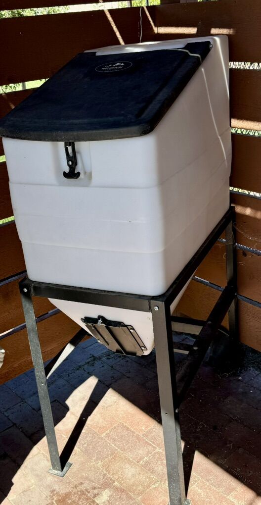 Chicken Feed Silo 300 Lb Capacity