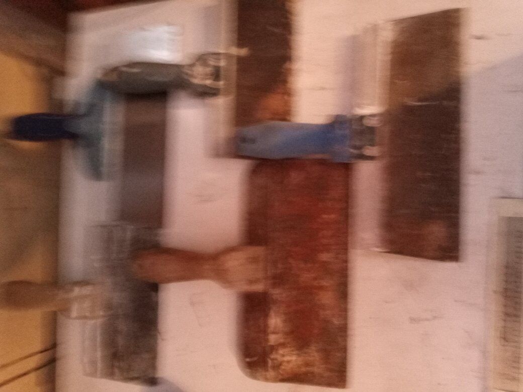 5 drywall knifes for sale $20 for all
