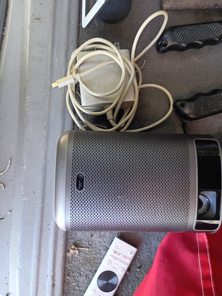Main image 4