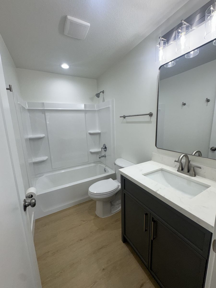 Main image 12
