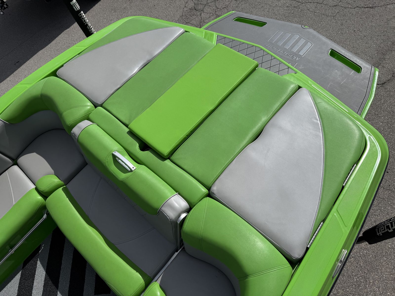 Main image 33