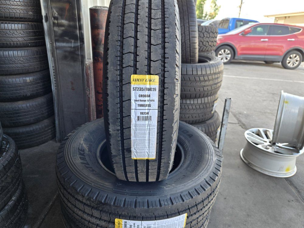 SET ST235/80R16 WESTLAKE CR960A