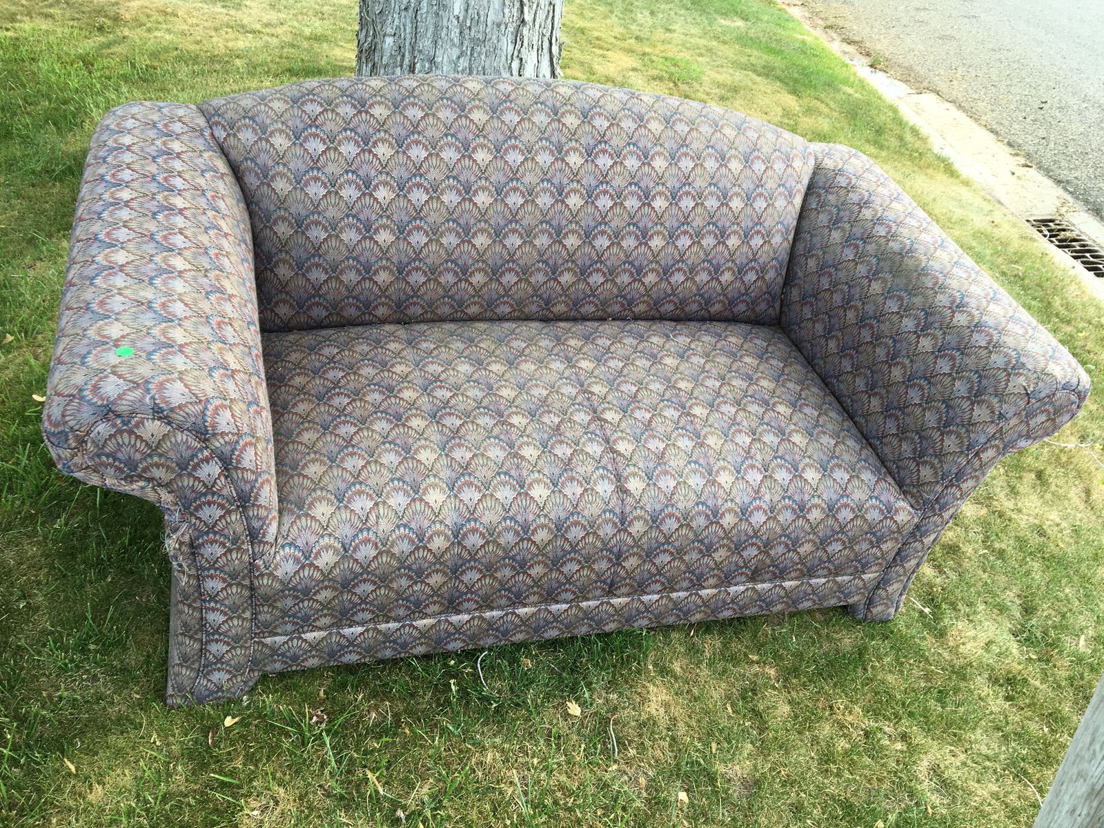 Free 6 foot Love Seat Couch *Located in Roy*