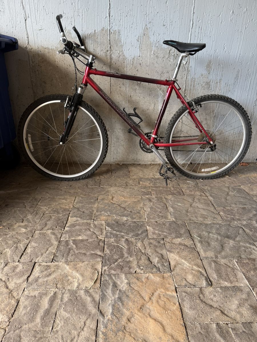 1996 Diamondback WCF 2.0 mountain bike. Size Medium.