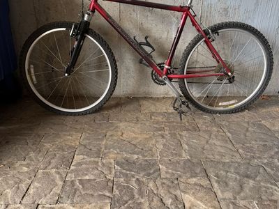 1996 Diamondback WCF 2.0 mountain bike. Size Medium.