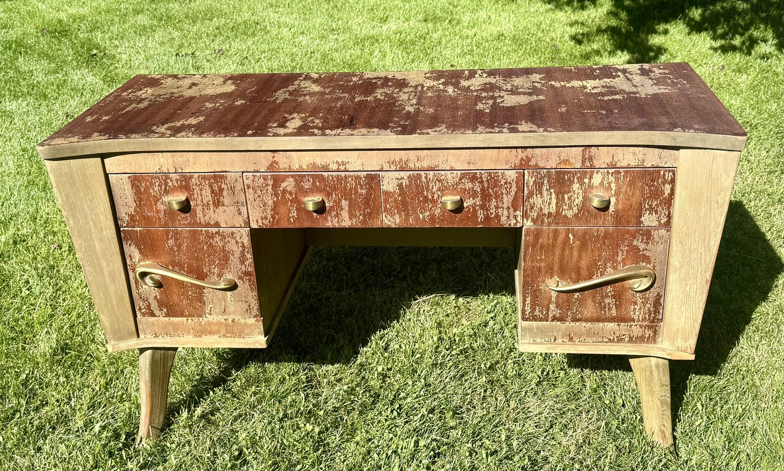 Main image 7