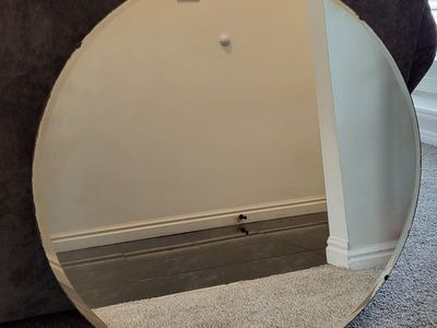 28" Round Mirror