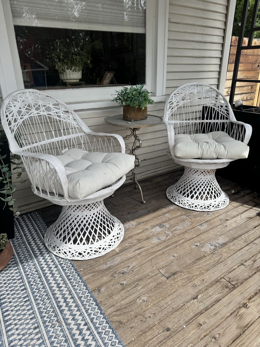MCM spun fiberglass chairs (6)