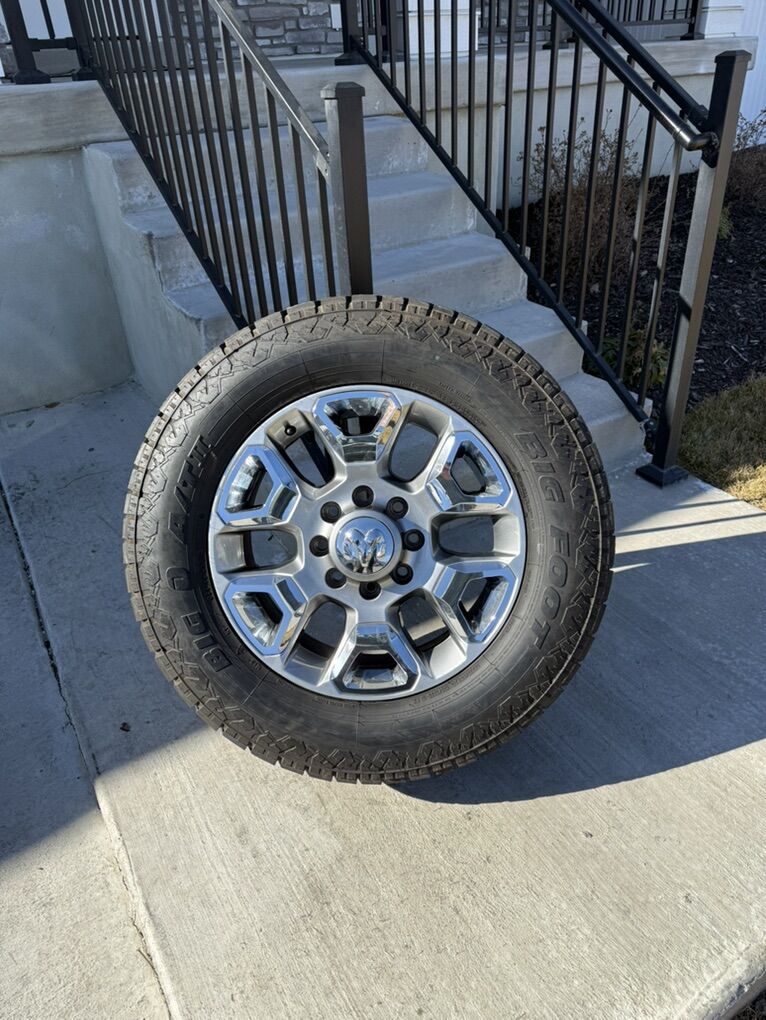 Dodge Ram 3500 Limited Rims and Tires 275/65R20