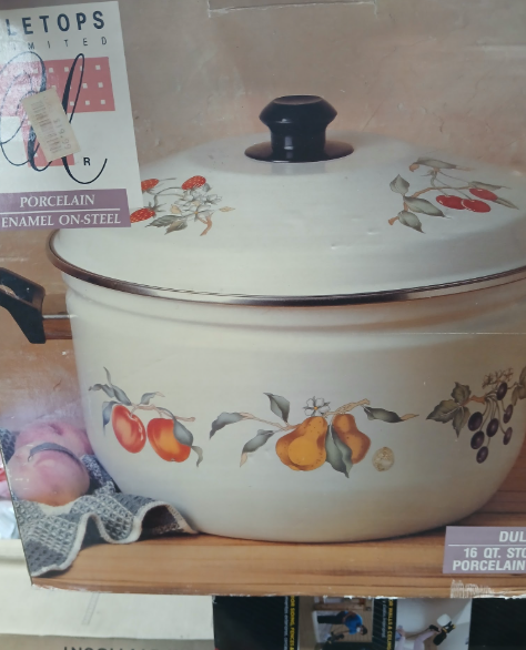 Tabletops Unlimited 16 Qt. Porcelain Enamel On Steel Stock Pot w/ Lid - Fruit Pattern- Fragiles