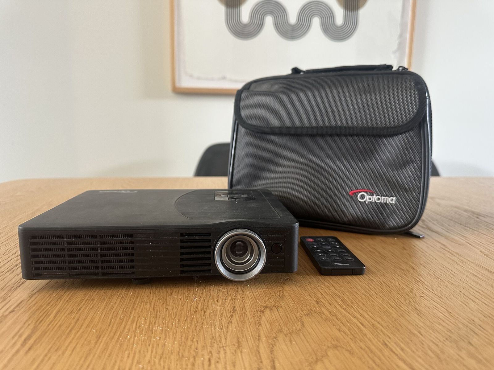 Optoma TL50W projector with remote and case - tested and working