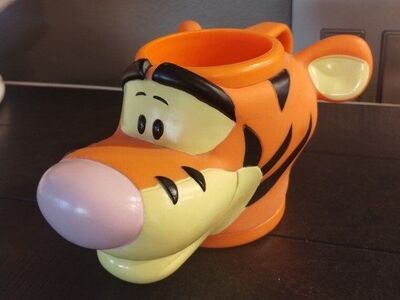 Vintage 3D Tigger Mug — Disney “Tigger” Shaped Cof