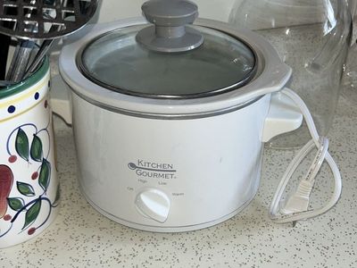 Kitchen Gourmet 1.5QT Mini Slow Cooker