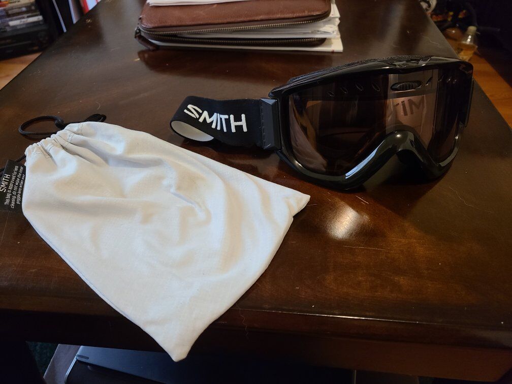 Smith Frontier Ski/Snowboard Goggles