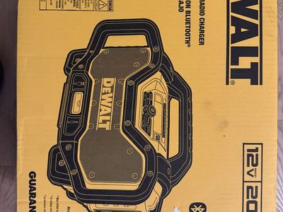 Dewalt DCR025 Jobsite Bluetooth Radio Charger