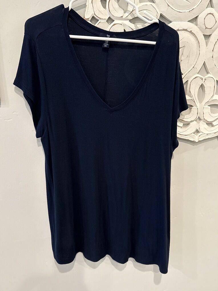 Gap Size XXL V-Neck, Navy Blue Ribbed Shirt