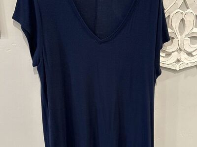 Gap Size XXL V-Neck, Navy Blue Ribbed Shirt
