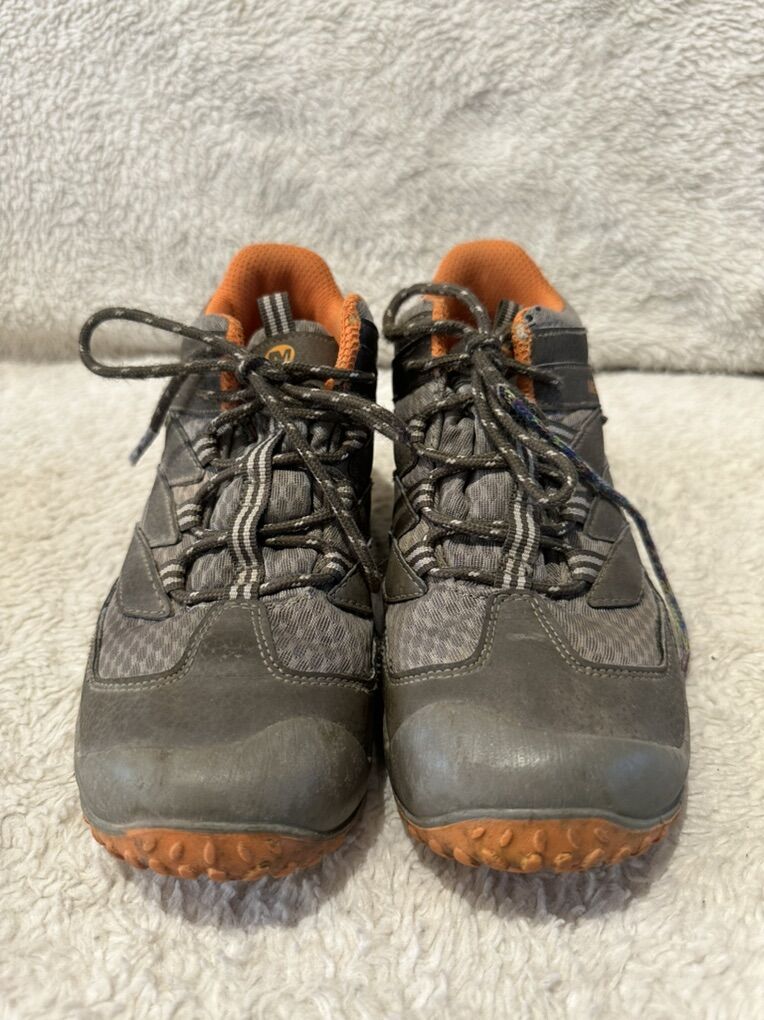 Merrell Youth Size 2 Gray Wtrprf Hiking Boots