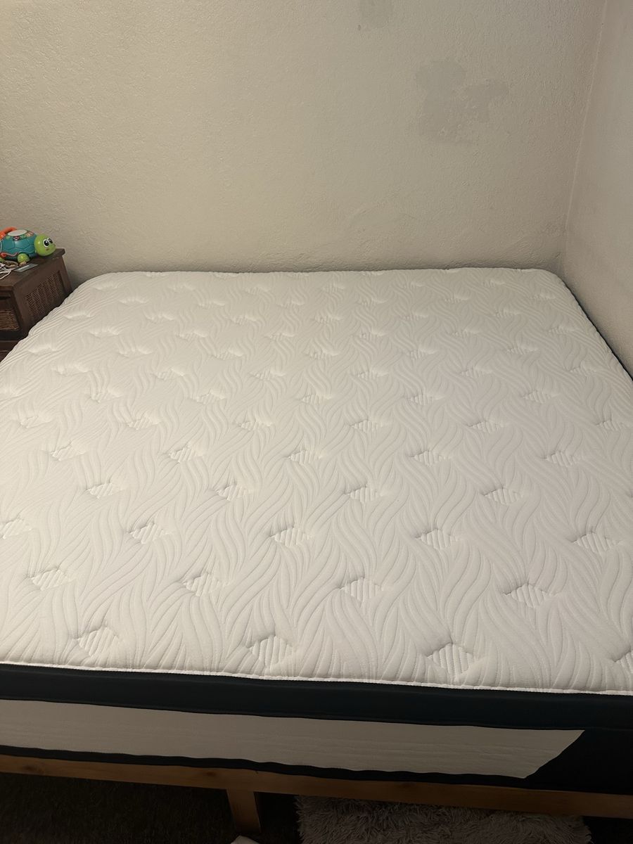 King Size Mattress - Excellent Condition, Plush Top + bed frame